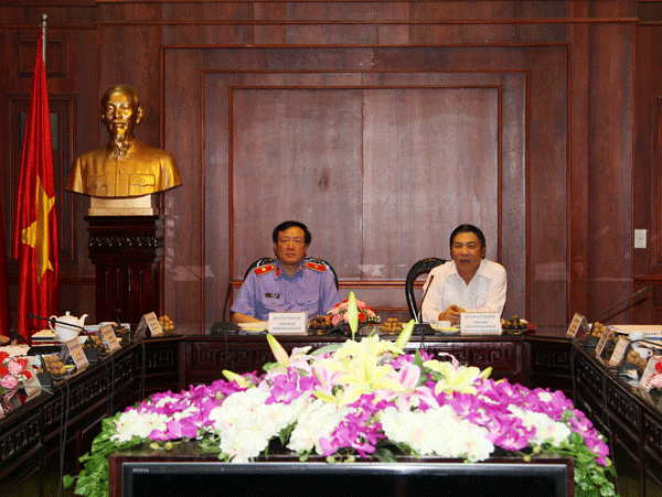 Các đồng chí Nguyễn Bá Thanh, Nguyễn Hòa Bình chủ trì buổi làm việc