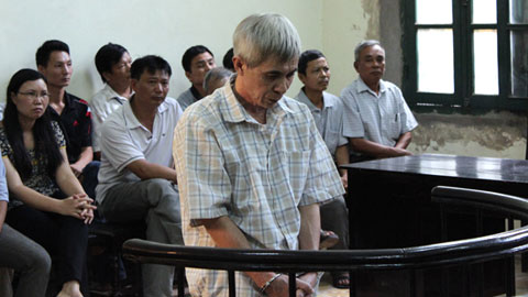 Bị cáo Bùi Viết Tách tại phiên tòa