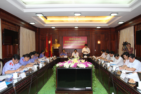 Quang cảnh buổi làm việc