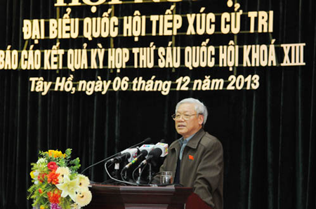 Tổng Bí thư Nguyễn Phú Trọng phát biểu tại buổi tiếp xúc cử tri quận Tây Hồ