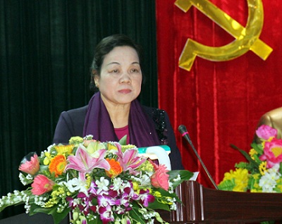 Đồng chí Hà Thị Khiết, Bí thư Trung ương Đảng, Trưởng Ban Dân vận Trung ương phát biểu tại Hội nghị.