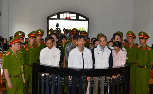 Các bị cáo tại Phiên tòa