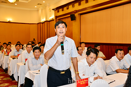 Đại biểu phát biểu tại Hội nghị hướng dẫn nghiệp vụ công tác nội chính và phòng, chống tham nhũng (khu vực phía Bắc) ngày 22-8-2013