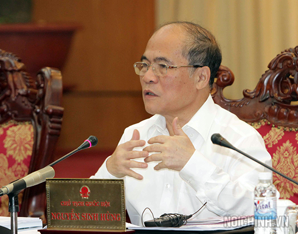 Chủ tịch Quốc hội Nguyễn Sinh Hùng