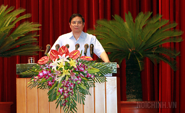 Đồng chí Phạm Minh Chính, Ủy viên Trung ương Đảng, Bí thư Tỉnh ủy Quảng Ninh yêu cầu người đứng đầu cấp ủy, chính quyền phải quyết liệt chỉ đạo công tác phòng, chống tham nhũng