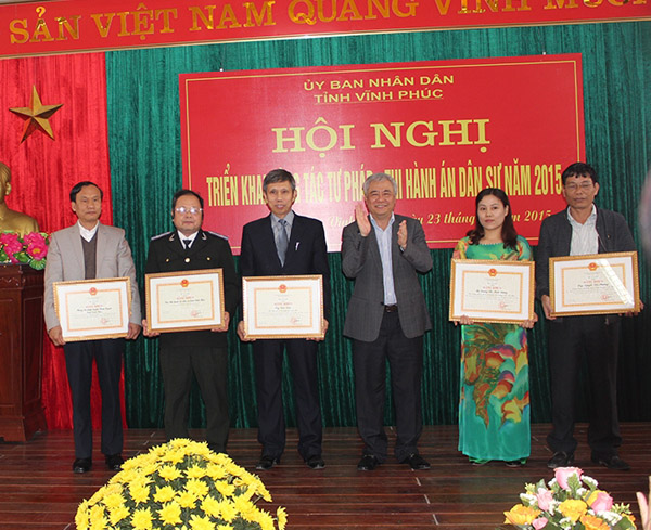 Ủy ban nhân dân tỉnh Vĩnh Phúc tổ chức hội nghị triển khai công tác tư pháp, thi hành án dân sự năm 2015 