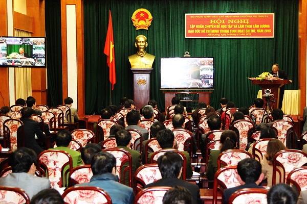 Tập huấn chuyên đề “Học tập và làm theo tấm gương đạo đức Hồ Chí Minh” năm 2015