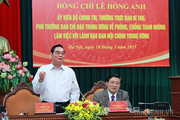 Đồng chí Lê Hồng Anh, Ủy viên Bộ Chính trị, Thường trực Ban Bí thư, Phó trưởng Ban Chỉ đạo Trung ương về phòng, chống tham nhũng phát biểu tại buổi làm việc