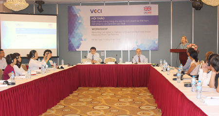 Các đại biểu dự Hội thảo