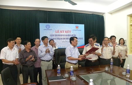 Lễ ký kết Quy chế phối hợp trong công tác thi hành án dân sự lĩnh vực bảo hiểm xã hội giữa Cục Thi hành án dân sự tỉnh với Bảo hiểm xã hội Quảng Bình