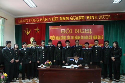 Các cơ quan thi hành án dân sự của tỉnh Lai Châu ký kết giao ước thi đua năm 2015