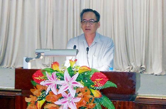 Đồng chí Lữ Văn Hùng, Phó Bí thư Tỉnh ủy, Chủ tịch UBND tỉnh, phát biểu tại Hội nghị