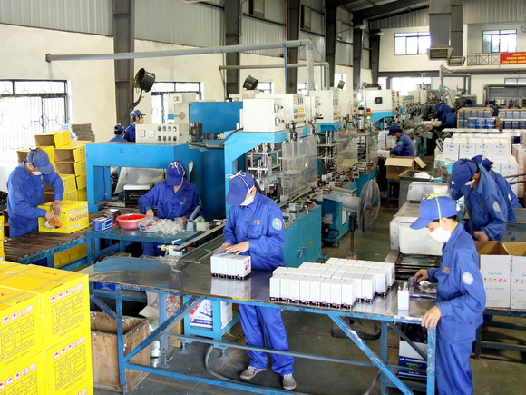 Dây chuyền sản xuất của Công ty cổ phần ắc quy Tia Sáng - Tập đoàn Hóa chất Việt Nam 