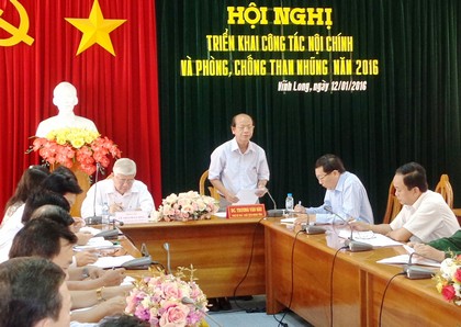 Các đại biểu dự Hội nghị triển khai công tác nội chính và phòng, chống tham nhũng năm 2016 của Tỉnh ủy Vĩnh Long
