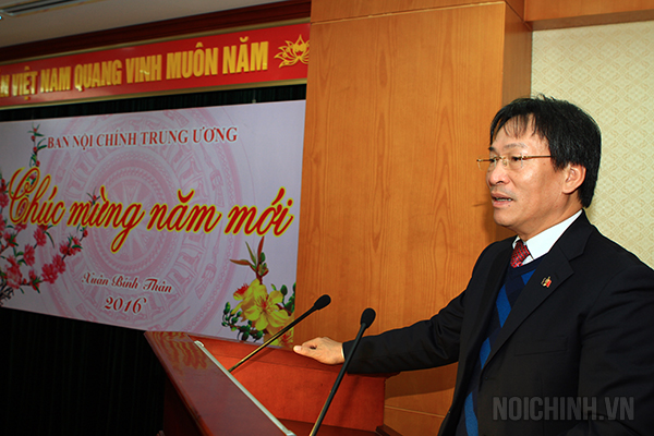 Đồng chí Phạm Anh Tuấn, Phó trưởng Ban Nội chính Trung ương phát biểu tại buổi gặp mặt