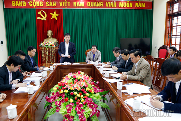 Quang cảnh buổi làm việc