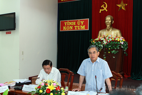 Đồng chí Nguyễn Văn Hùng, Ủy viên Trung ương Đảng, Bí thư tỉnh ủy phát biểu tại buổi làm việc