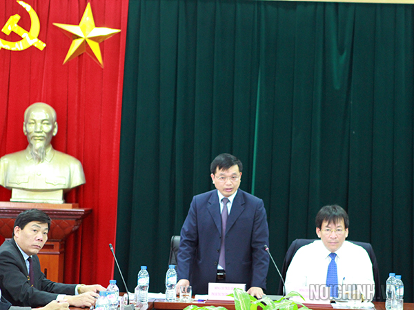 Đồng chí Triệu Đình Lê, Phó Bí thư Thường trực Tỉnh ủy tiếp thu ý kiến của Đoàn công tác