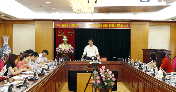 Quang cảnh cuộc họp