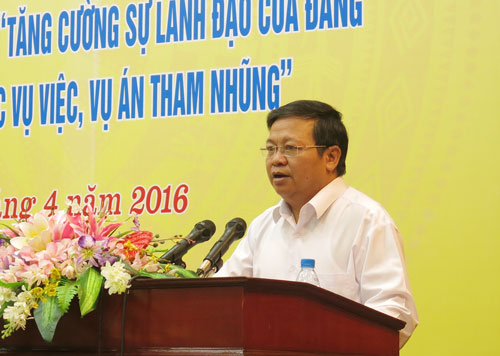 Chủ tịch UBND tỉnh Nguyễn Xuân Đông phát biểu tại Hội nghị