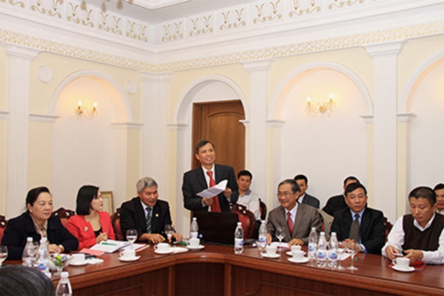 Đoàn công tác của Đảng ủy Ngoài nước thăm và làm việc tại thành phố Kharkov, Ukraina