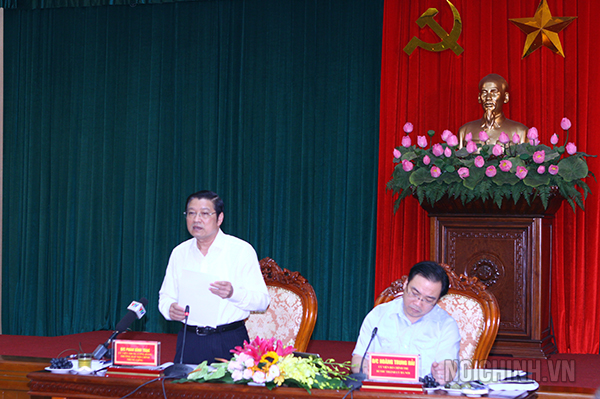 Đồng chí Phan Đình Trạc, Ủy viên Trung ương Đảng, Trưởng Ban Nội chính Trung ương, Phó Trưởng ban Thường trực Ban Chỉ đạo Trung ương về phòng, chống tham nhũng, Trưởng Đoàn công tác phát biểu tại Hội nghị