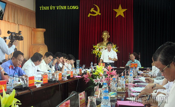 Đoàn công tác do đồng chí Phạm Anh Tuấn, Phó trưởng Ban Nội chính Trung ương làm Trưởng đoàn khảo sát, nắm tình hình thực hiện Nghị quyết Trung ương 3 (khóa X) tại Tỉnh ủy Vĩnh Long 