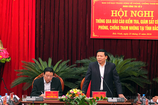 Đồng chí Nguyễn Nhân Chiến, Ủy viên Trung ương Đảng, Bí thư Tỉnh ủy, Trưởng đoàn đại biểu Quốc hội tỉnh phát biểu