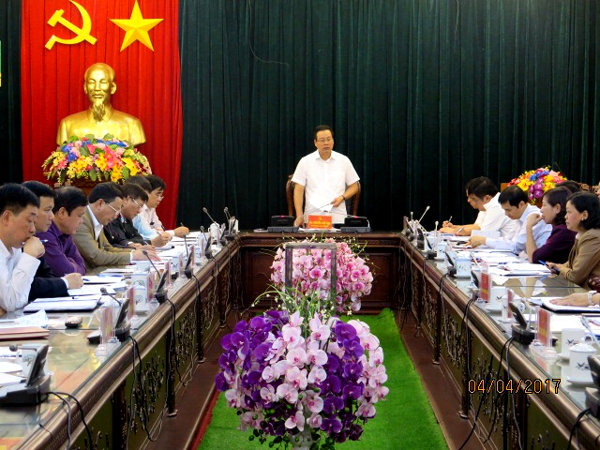 Đồng chí Nguyễn Văn Sơn, Phó Bí thư Tỉnh ủy, Chủ tịch Ủy ban nhân dân tỉnh phát biểu kết luận tại Hội nghị.