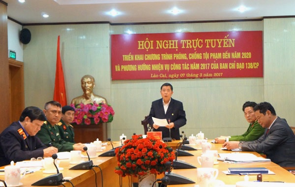  Đồng chí Nguyễn Thanh Dương, Phó Chủ tịch UBND tỉnh Lào Cai và các thành viên Ban chỉ đạo phòng chống tội phạm tỉnh Lào Cai tham dự Hội nghị trực tuyến toàn quốc về triển khai chương trình phòng, chống tội phạm đến năm 2020 (tháng 3-2017)