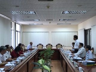 Quang cảnh buổi làm việc