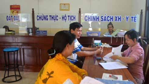 Tiếp nhận, giải quyết thủ tục hành chính