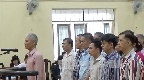 Các bị cáo trong phiên xét xử ngày 5-6