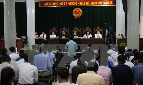 Toàn cảnh một phiên xét xử vụ án Hà Văn Thắm