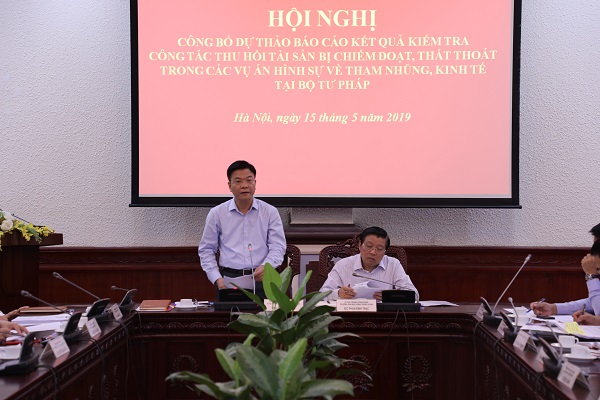 Đồng chí Lê Thành Long, Ủy viên Trung ương Đảng, Bí thư Ban cán sự, Bộ trưởng Bộ Tư pháp phát biểu tại Hội nghị