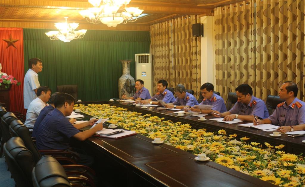 Quang cảnh buổi làm việc