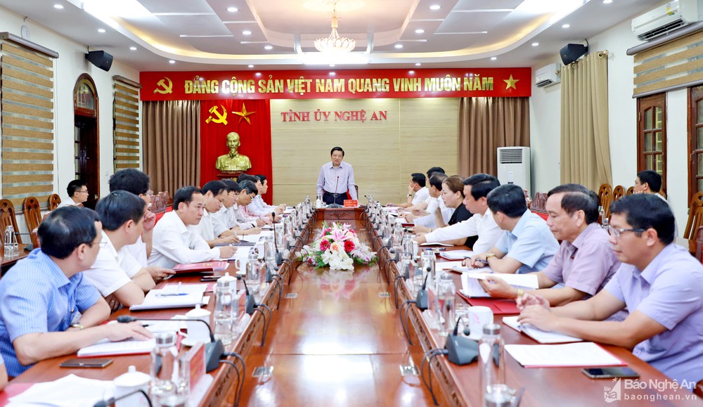 Quang cảnh buổi làm việc
