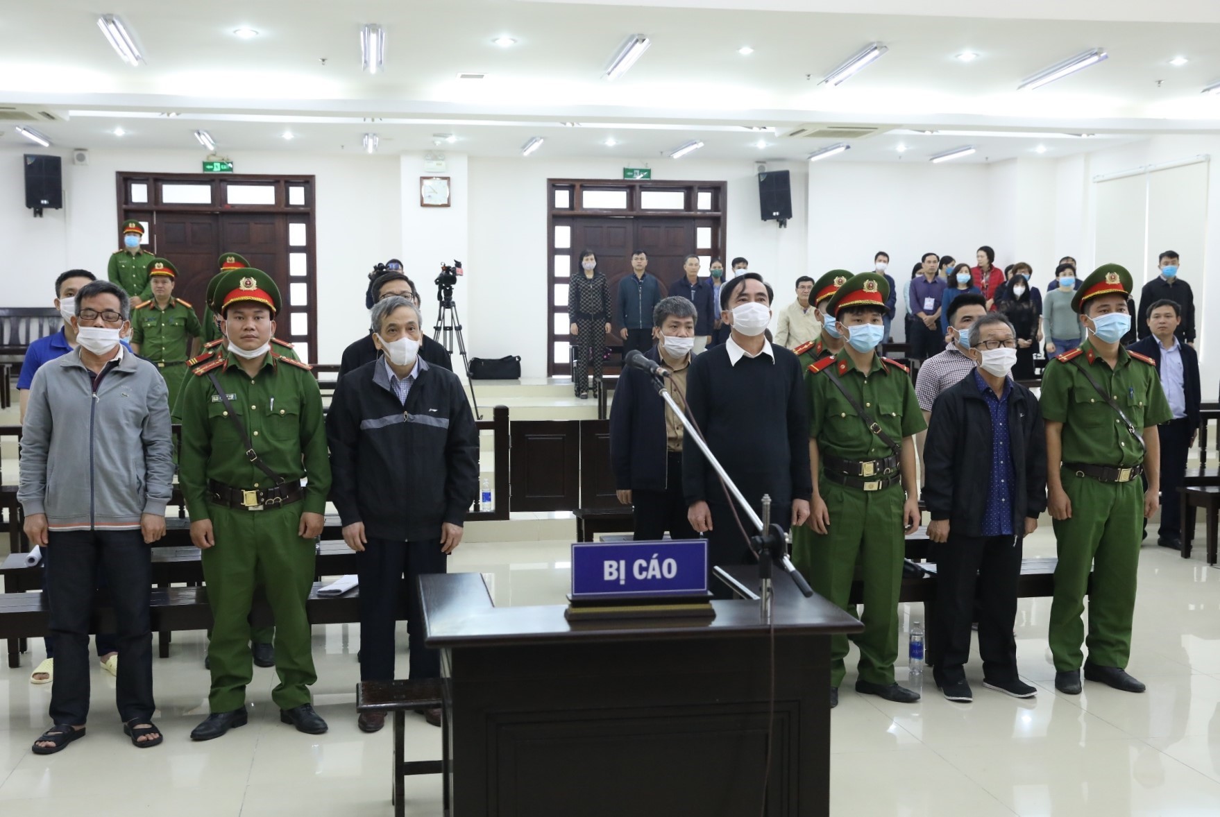 Các bị cáo tại Phiên Tòa