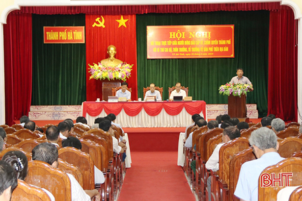 Hội nghị đối thoại trực tiếp giữa người đứng đầu cấp ủy, chính quyền thành phố với bí thư chi bộ, thôn trưởng, tổ trưởng tổ dân phố trên địa bàn thành phố Hà Tĩnh
