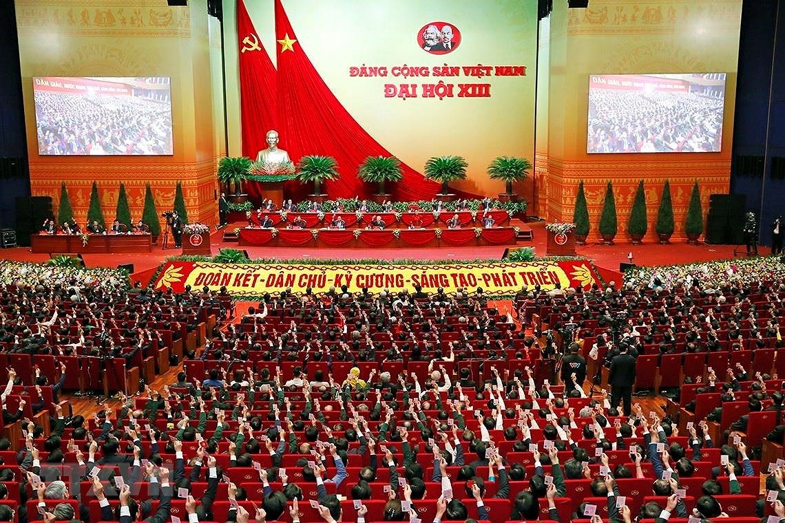 Nâng cao năng lực lãnh đạo, cầm quyền của Ðảng để phát triển bền vững đất nước