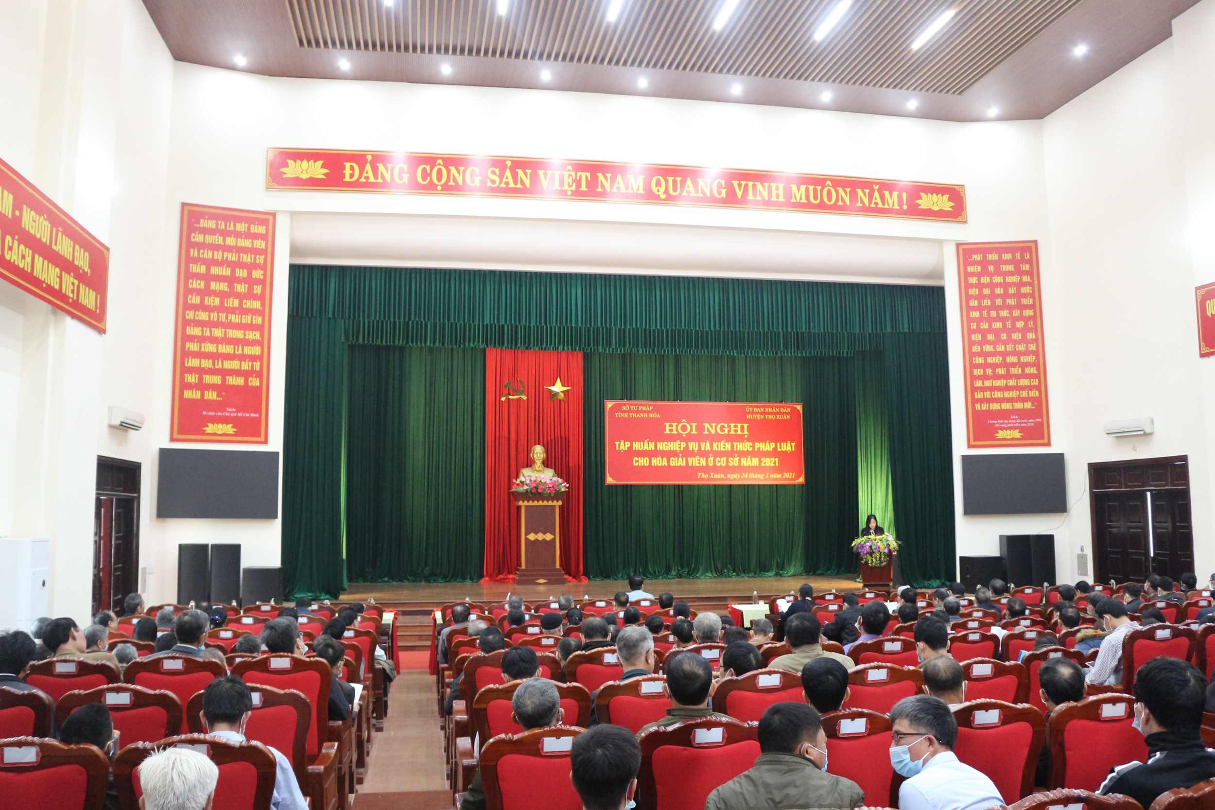 Hội nghị tập huấn nghiệp vụ và kiến thức cho hòa giải viên; triển khai thực hiện các chương trình đề án phổ biến giáo dục pháp luật năm 2021 do Sở Tư pháp tỉnh Thanh Hóa tổ chức (tháng 3/2021)