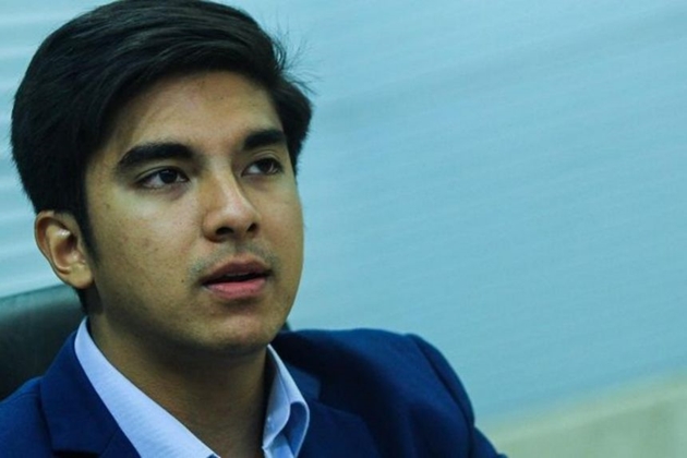 Cựu Bộ trưởng Syed Saddiq, 28 tuổi, đã bị buộc tội trước tòa án ở Kuala Lumpur với hai tội danh bội tín