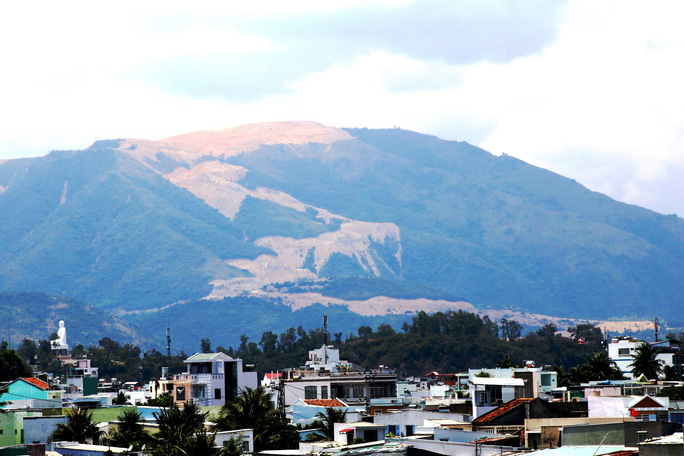 Khu vực núi Chín Khúc thuộc dự án trong vụ án “Vi phạm các quy định về quản lý đất đai”
