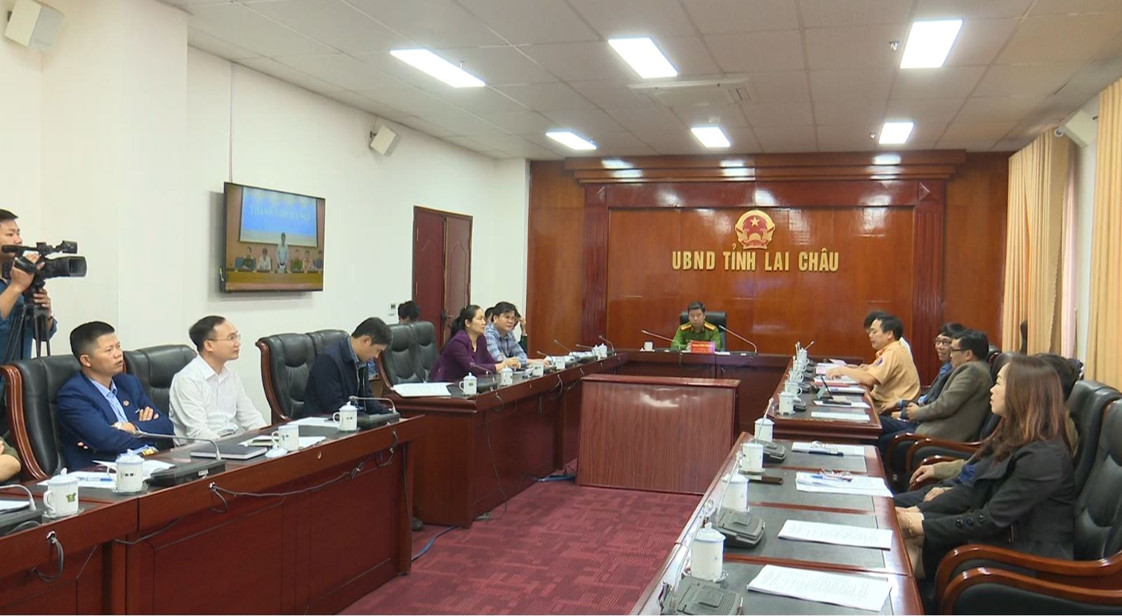 Hội nghị trực tuyến toàn quốc sơ kết công tác bảo đảm trật tự an toàn xã tại điểm cầu tỉnh Lai Châu năm 2021 (Ảnh: Báo Lai Châu)