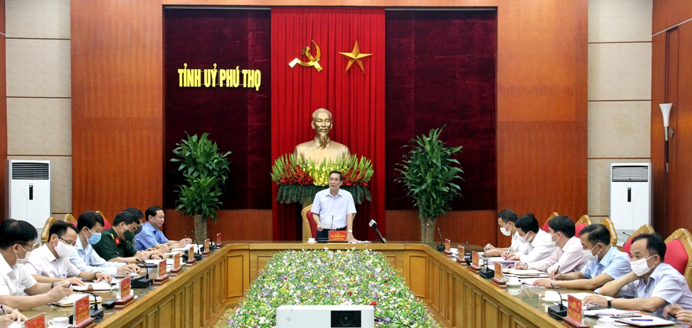 Đồng chí  Bùi Minh Châu, Ủy viên Trung ương Đảng, Bí thư Tỉnh ủy Phú Thọ phát biểu tại Hội nghị giao ban công tác nội chính và cải cách tư pháp (tháng 7/2021)