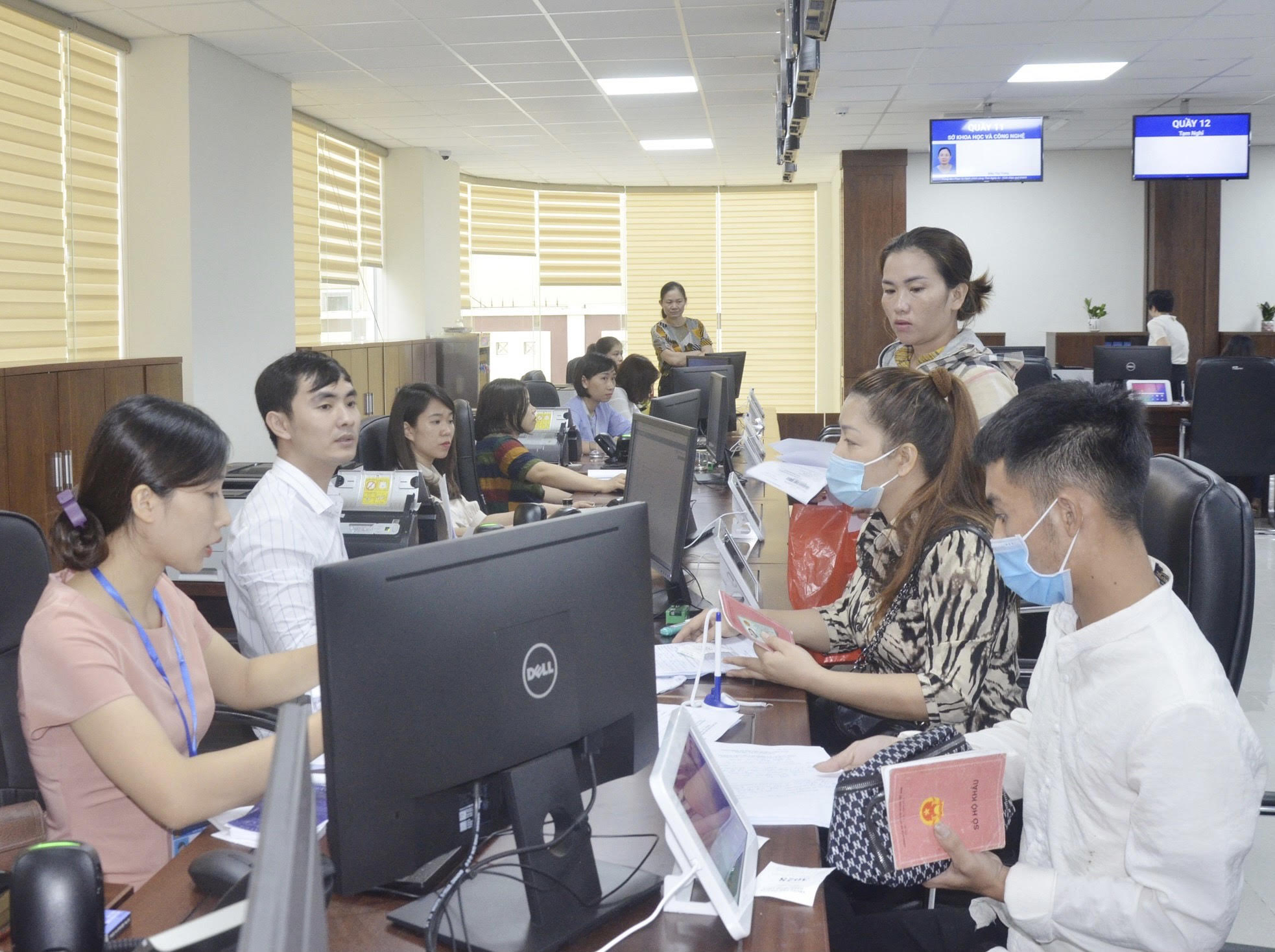 Giải quyết thủ tục hành chính tại Trung tâm hành chính công của tỉnh