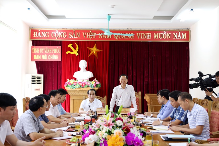 Đồng chí Nguyễn Thái Học, Phó Trưởng Ban Nội chính Trung ương phát biểu tại buổi làm việc