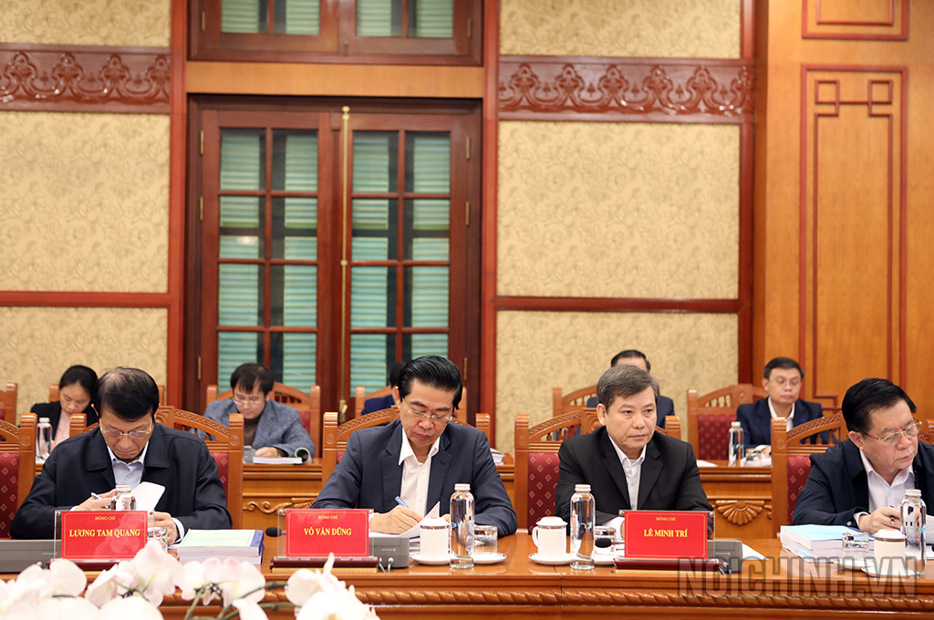 Các đại biểu dự Phiên họp