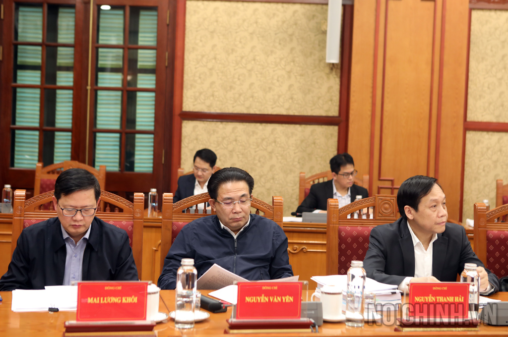 Các đại biểu dự Phiên họp