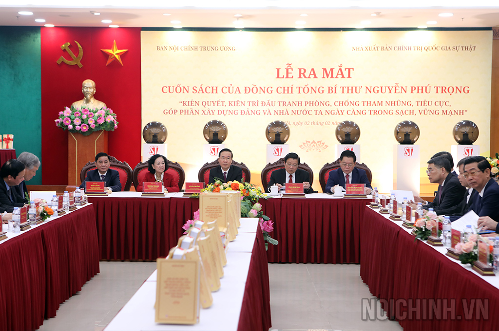 Các đồng chí chủ trì buổi Lễ